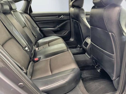 Used 2018 Honda Accord Sport image 21