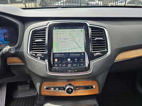 Certified 2025 Volvo XC90 T8 Plus w/ Protection Package Premier AWD/4WD image 28