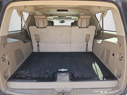 Used 2015 Chevrolet Suburban LT RWD image 6