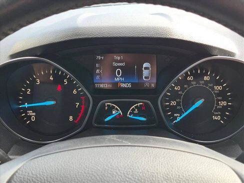 Used 2019 Ford Escape SE FWD image 3