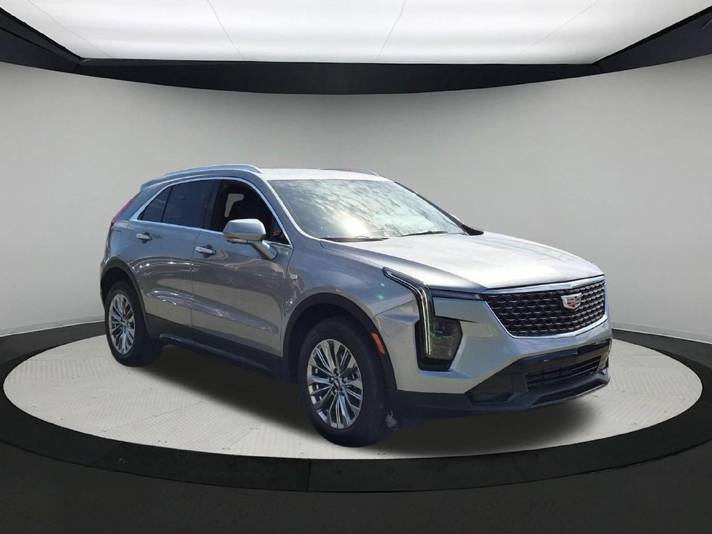 Certified 2025 Cadillac XT4 Premium Luxury FWD image 9