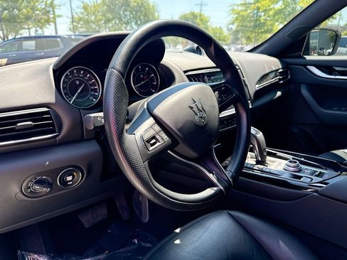 Used 2022 Maserati Levante GT AWD/4WD image 20