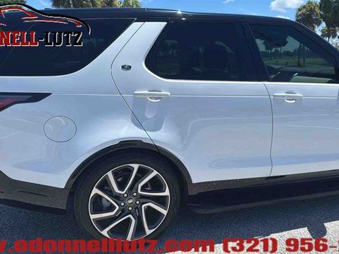 Used 2024 Land Rover Discovery Dynamic SE AWD/4WD image 35