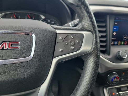 Used 2023 GMC Acadia SLE FWD image 19