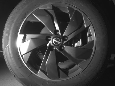 Used 2025 Nissan Rogue SV image 13