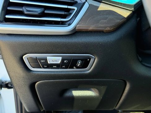 Used 2023 BMW X5 xDrive45e w/ Executive Package AWD/4WD image 18
