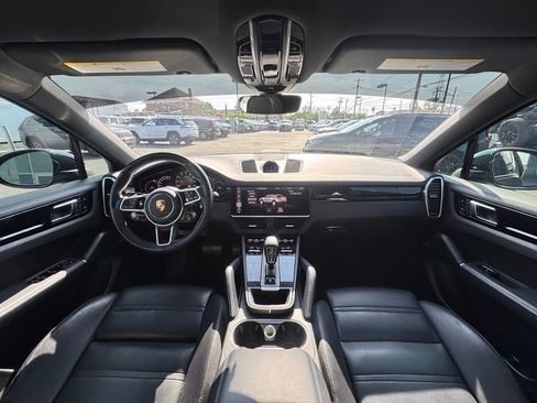 Used 2021 Porsche Cayenne Coupe AWD/4WD image 10