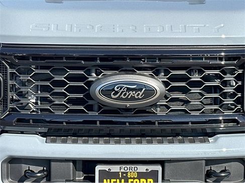 New 2025 Ford F250 Lariat w/ Lariat Ultimate Package image 44