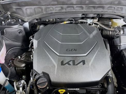 Used 2024 Kia Telluride SX w/ Towing Package image 34