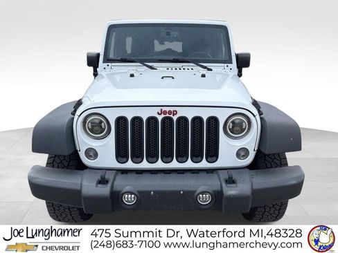 Used 2015 Jeep Wrangler Unlimited Rubicon image 30