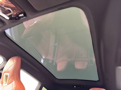 Used 2024 BMW iX xDrive50 w/ Premium Package image 11