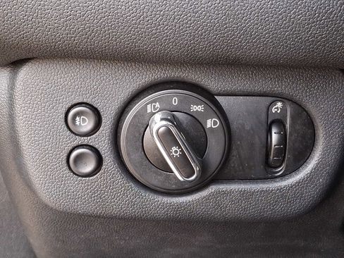 Used 2019 MINI Cooper Clubman ALL4 image 23