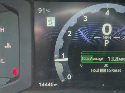 Used 2025 Toyota Tacoma SR5 AWD/4WD image 22