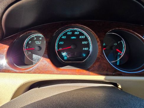 Used 2011 Buick Lucerne CX FWD image 9