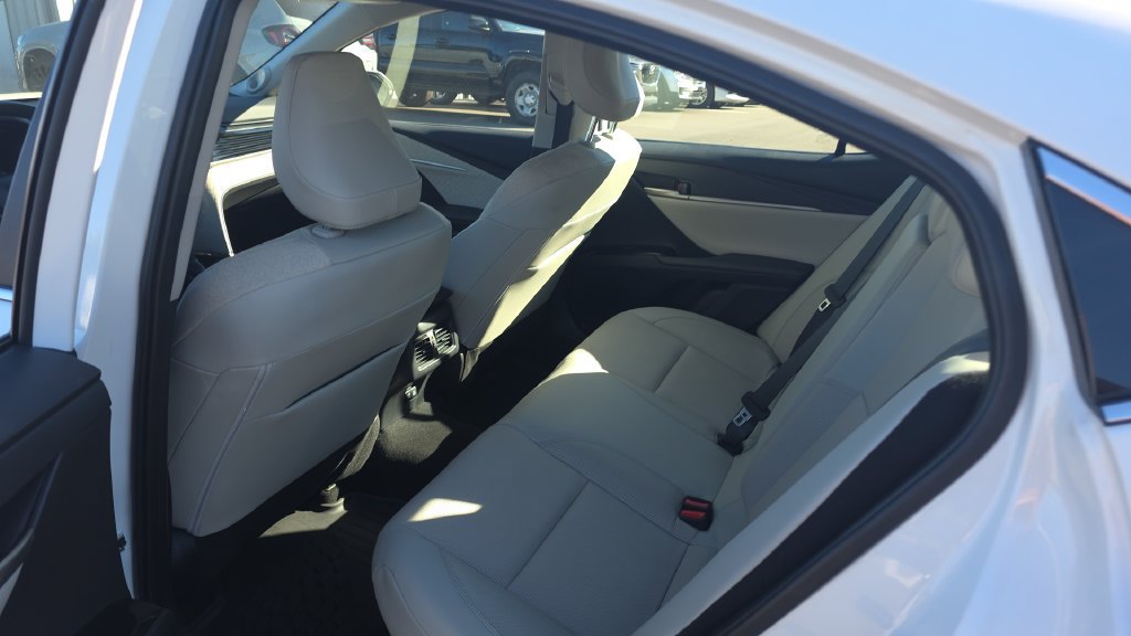 Used 2025 Toyota Camry XLE w/ Premium Package AWD/4WD image 22