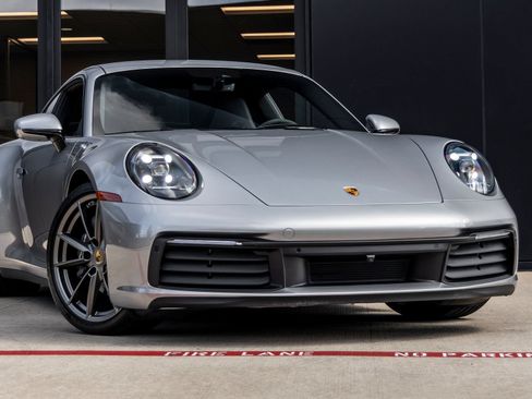 Certified 2024 Porsche 911 Carrera 4 AWD/4WD image 9