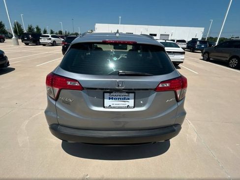 Used 2019 Honda HR-V EX-L image 8