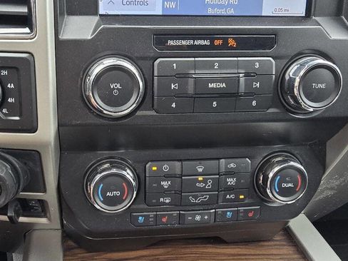 Used 2020 Ford F150 Lariat AWD/4WD image 33