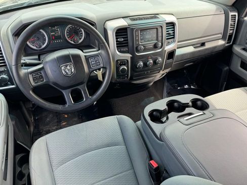 Used 2017 RAM 1500 Classic SLT AWD/4WD image 7
