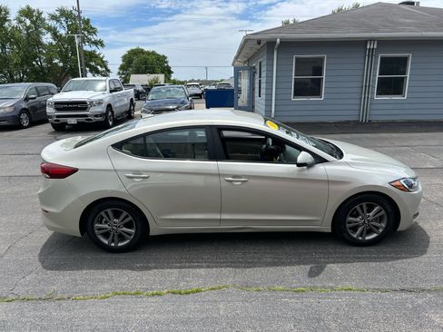 Used 2018 Hyundai Elantra SEL w/ Cargo Package FWD image 8