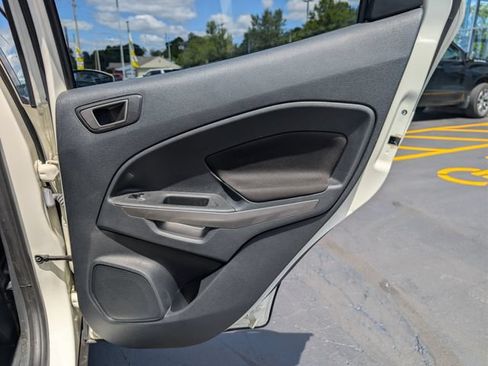 Used 2020 Ford EcoSport SE FWD image 18