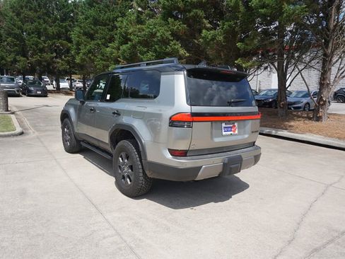 Used 2024 Lexus GX 550 AWD/4WD image 19