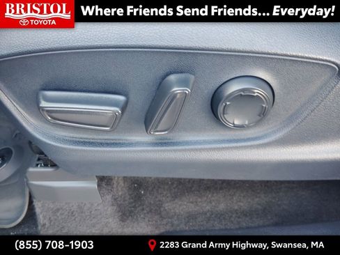 Used 2025 Toyota Tacoma Trailhunter image 20