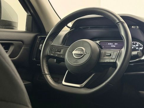 Used 2023 Nissan Pathfinder SV FWD image 11