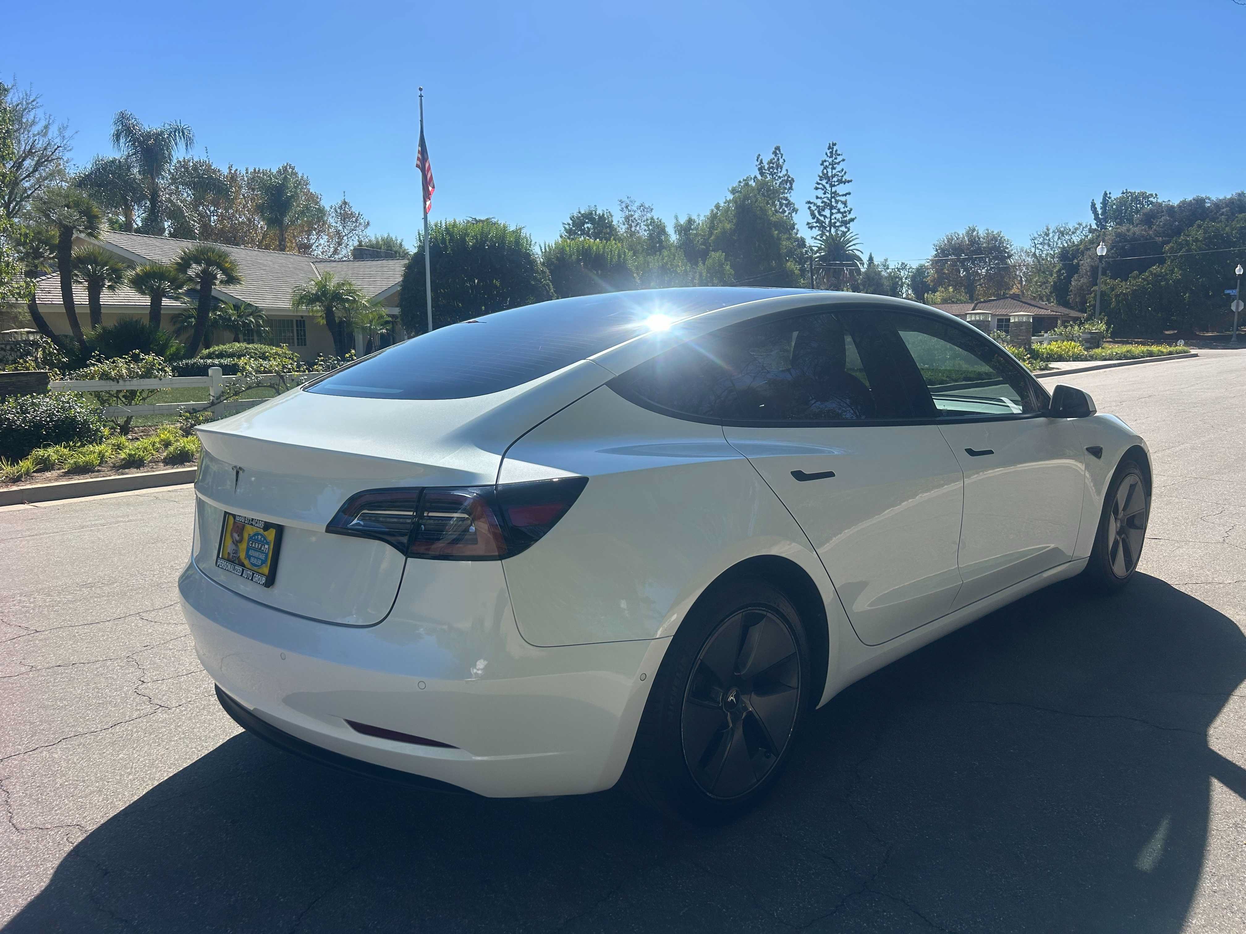 Used 2021 Tesla Model 3 RWD image 3