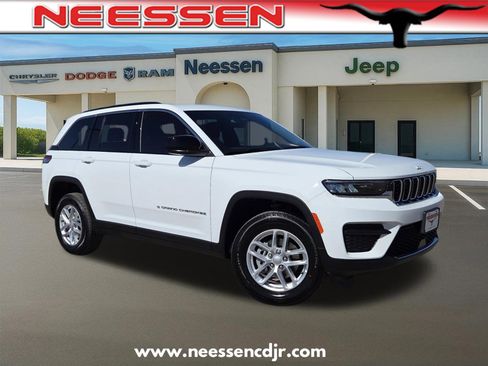 New 2026 Jeep Grand Cherokee Laredo X image 1