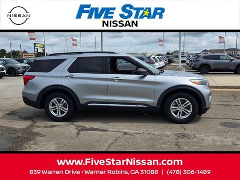Used 2023 Ford Explorer XLT RWD image 15