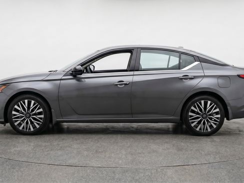 Used 2025 Nissan Altima 2.5 SV FWD image 5