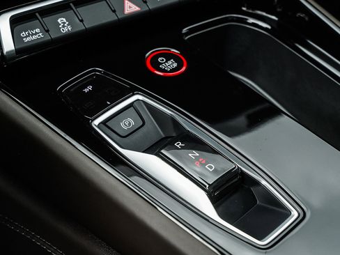 Used 2022 Audi e-tron GT Prestige w/ Prestige Package image 13