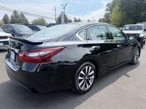 Used 2016 Nissan Altima 2.5 SL w/ 2.5 Technology w/LED Package FWD image 3