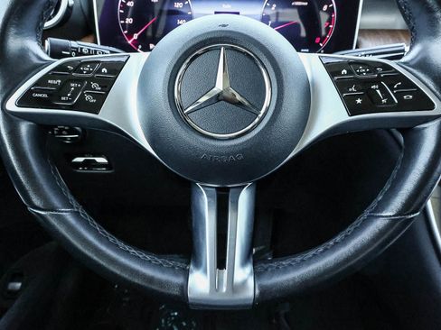Used 2023 Mercedes-Benz GLC 300 image 25