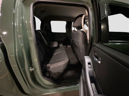 Used 2022 Nissan Frontier SV w/ Technology Package image 24