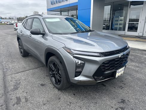 New 2026 Chevrolet Trax ACTIV FWD image 2