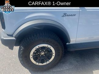 Used 2023 Ford Bronco Outer Banks w/ Sasquatch Package AWD/4WD video 2