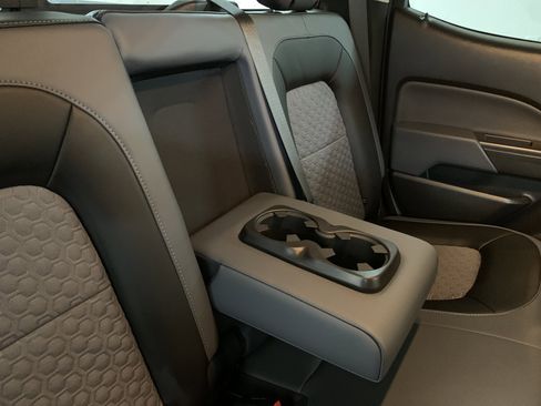 Used 2022 Chevrolet Colorado Z71 image 35