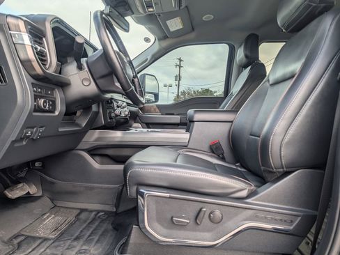 Certified 2023 Ford F250 Lariat w/ Lariat Ultimate Package image 10