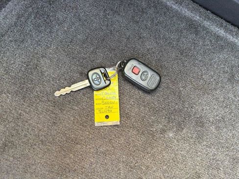 Used 2002 Toyota Camry LE image 28