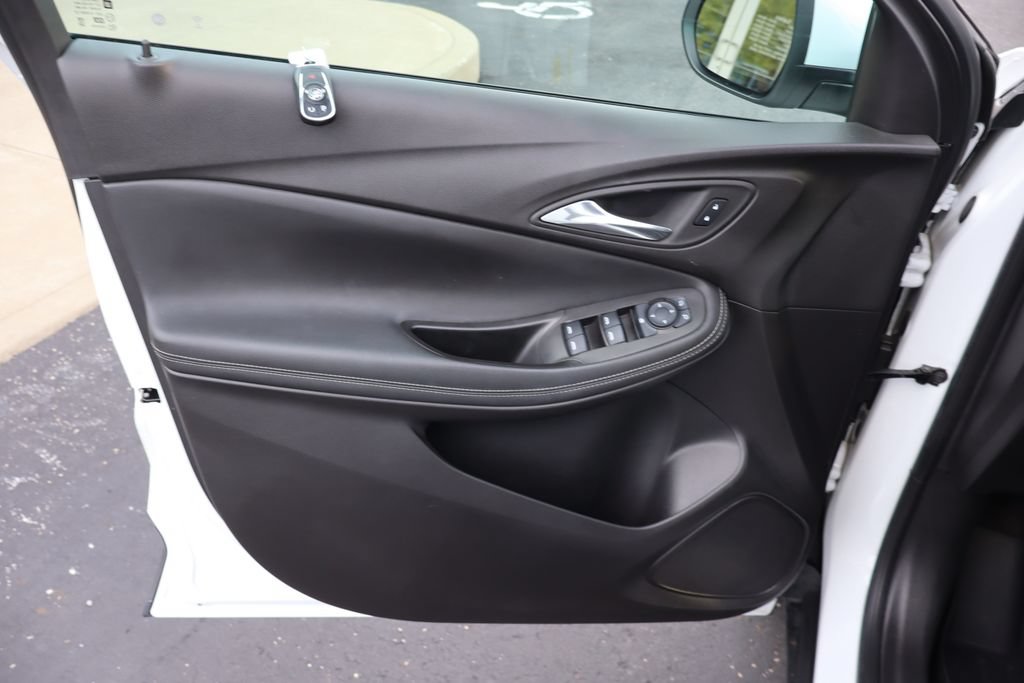 Used 2023 Buick Encore GX Preferred w/ Cold Weather Comfort Package FWD image 23