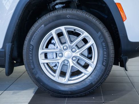 New 2026 Jeep Grand Cherokee Laredo X AWD/4WD image 16