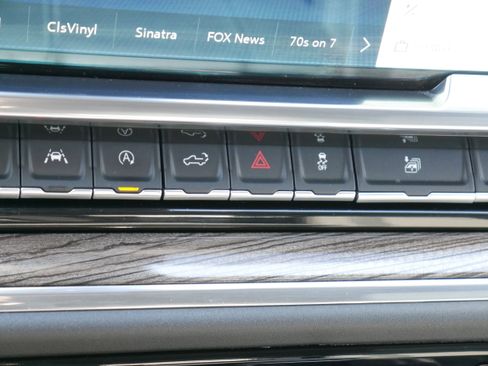 Certified 2025 Chevrolet Silverado 1500 RST AWD/4WD image 21