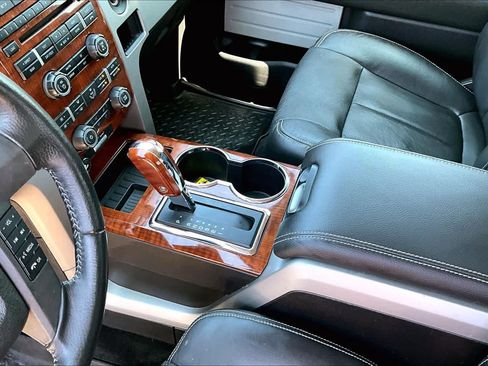 Used 2010 Ford F150 XLT AWD/4WD image 16
