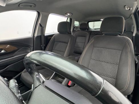 Used 2018 GMC Terrain SLE w/ Driver Convenience Package FWD image 16