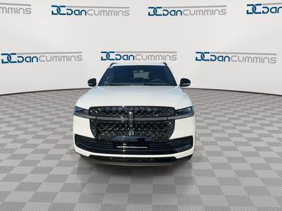 New 2026 Lincoln Navigator L Reserve w/ Jet Appearance Package