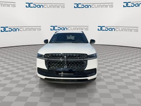 New 2026 Lincoln Navigator L Reserve w/ Jet Appearance Package image 3