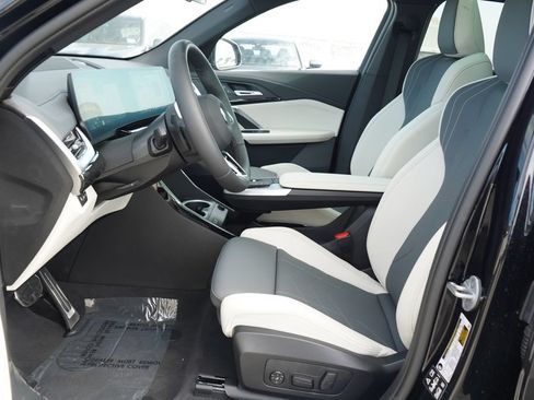New 2026 BMW X2 xDrive28i w/ Technology Package AWD/4WD image 9