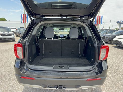 Certified 2023 Ford Explorer XLT w/ Equipment Group 202A AWD/4WD image 7
